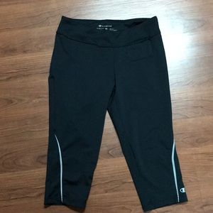 Champion women’s capri leggings size small
